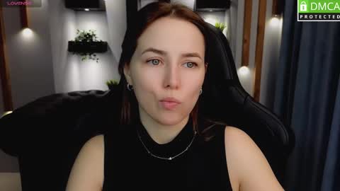 Snapshot of mira_mermayd chatting on 02-28-25, 01:37 Mira online show from 02-28-25, 01:37