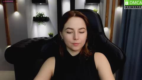 Snapshot of mira_mermayd chatting on 02-28-25, 04:43 Mira online show from 02-28-25, 04:43