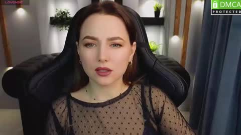 Snapshot of mira_mermayd chatting on 03-07-25, 02:04 Mira online show from 03-07-25, 02:04