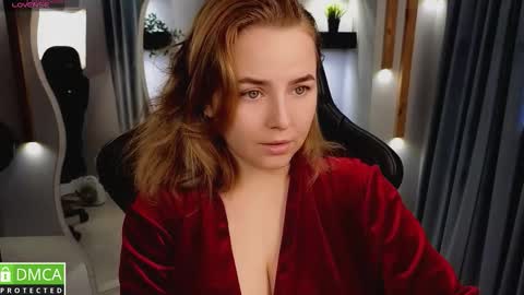 Snapshot of mira_mermayd chatting on 10-23-25, 08:13 Mira online show from 10-23-25, 08:13