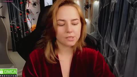 Snapshot of mira_mermayd chatting on 10-30-25, 08:16 Mira online show from 10-30-25, 08:16