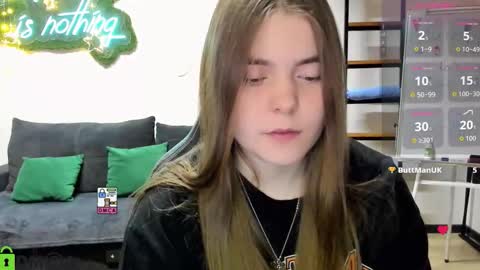 miraa_bloom online show from 12-14-25, 02:33