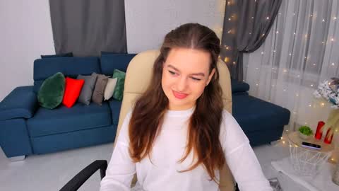 Snapshot of miraclecurly chatting on 02-07-25, 01:15 Emma online show from 02-07-25, 01:15
