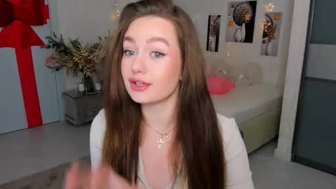Snapshot of miraclecurly chatting on 02-15-25, 04:12 Emma online show from 02-15-25, 04:12