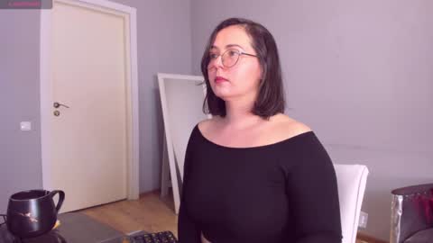 Snapshot of miradiaz chatting on 12-09-24, 08:55 Meera online show from 12-09-24, 08:55