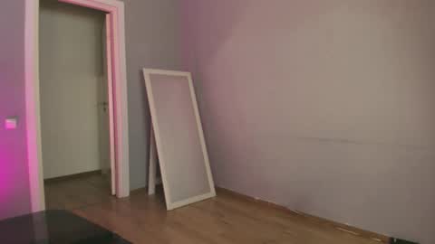 Snapshot of miradiaz chatting on 01-27-25, 04:01 Meera online show from 01-27-25, 04:01