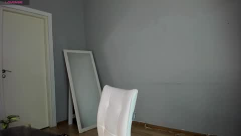 Snapshot of miradiaz chatting on 02-26-25, 04:24 Meera online show from 02-26-25, 04:24