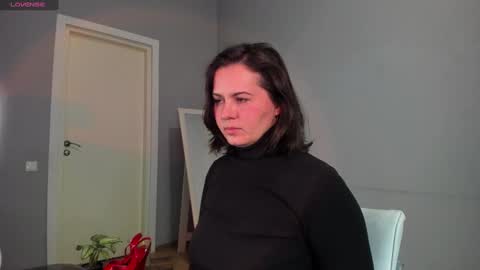 Snapshot of miradiaz chatting on 03-09-25, 05:17 Meera online show from 03-09-25, 05:17