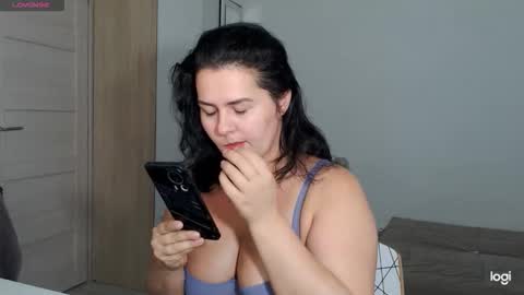 Snapshot of miradiaz chatting on 09-16-25, 10:38 Meera online show from 09-16-25, 10:38