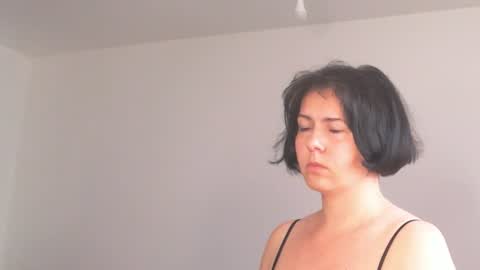 Meera online show from 06-15-26, 05:42