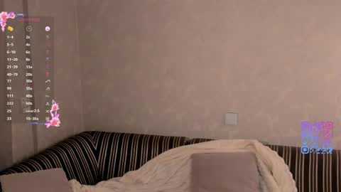 Snapshot of mirakissss chatting on 05-30-26, 11:35 Mira online show from 05-30-26, 11:35