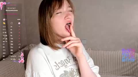 Snapshot of mirakissss chatting on 06-10-26, 09:35 Mira online show from 06-10-26, 09:35