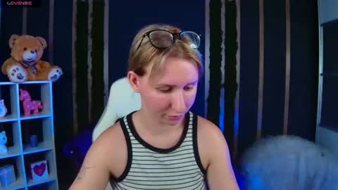 Snapshot of miralush chatting on 07-26-26, 06:15 Mira online show from 07-26-26, 06:15