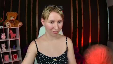Snapshot of miralush chatting on 07-28-26, 12:23 Mira online show from 07-28-26, 12:23