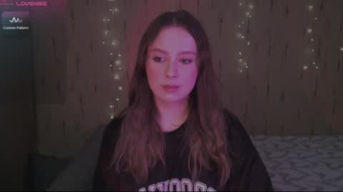 Kira online show from 02-08-25, 09:36