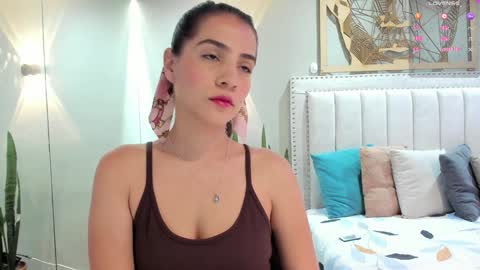 Snapshot of miranda_doll_ chatting on 12-30-24, 12:09 online show from 12-30-24, 12:09