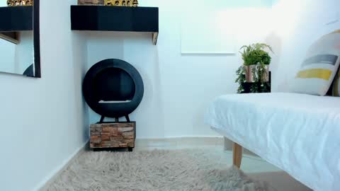 Snapshot of miranda_doll_ chatting on 01-03-25, 03:12 online show from 01-03-25, 03:12
