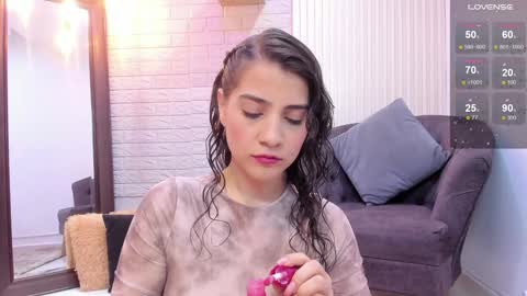 Snapshot of miranda_doll_ chatting on 01-04-25, 12:05 online show from 01-04-25, 12:05