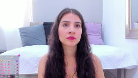 Snapshot of miranda_doll_ chatting on 01-13-25, 03:15 online show from 01-13-25, 03:15