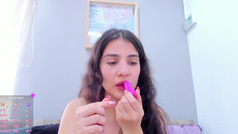 Snapshot of miranda_doll_ chatting on 01-13-25, 06:16 online show from 01-13-25, 06:16