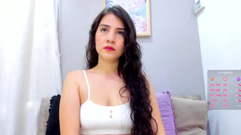 Snapshot of miranda_doll_ chatting on 02-05-25, 12:17 online show from 02-05-25, 12:17