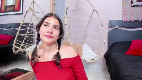 Snapshot of miranda_doll_ chatting on 03-06-25, 03:24 online show from 03-06-25, 03:24