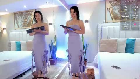 Snapshot of miranda_doll_ chatting on 09-19-25, 12:06 online show from 09-19-25, 12:06