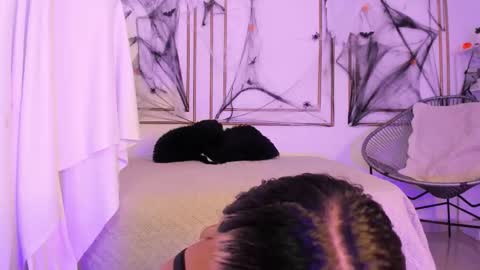 Miranda online show from 11-02-25, 01:02