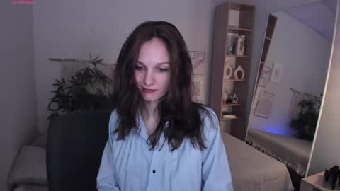 Snapshot of mirandaglow chatting on 04-18-26, 06:06 Miranda online show from 04-18-26, 06:06