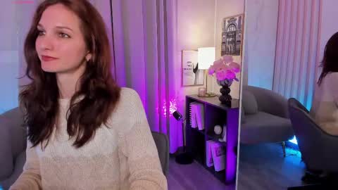 Snapshot of mirandaglow chatting on 05-08-26, 05:46 Miranda online show from 05-08-26, 05:46