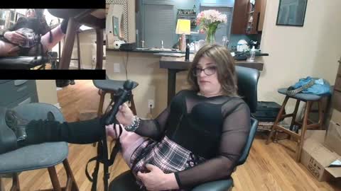 Snapshot of mirandagrrl chatting on 12-06-24, 11:47 Mirandagrrl online show from 12-06-24, 11:47