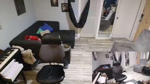 Snapshot of mirandagrrl chatting on 01-15-25, 09:24 Mirandagrrl online show from 01-15-25, 09:24