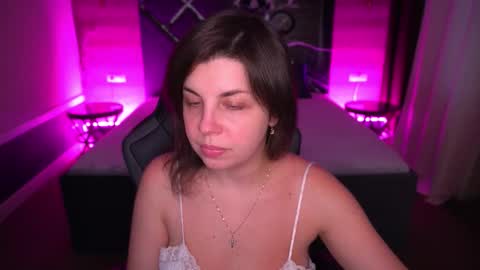 Miranda online show from 10-19-25, 04:57