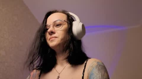 Snapshot of miraskyy chatting on 07-01-26, 09:47 MiraSkyy online show from 07-01-26, 09:47