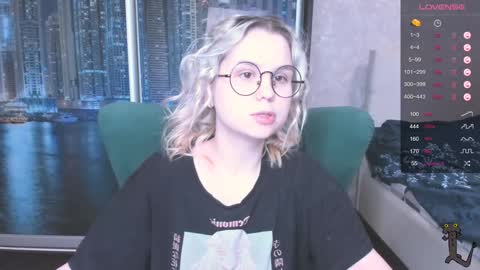 Kira online show from 12-17-24, 03:39