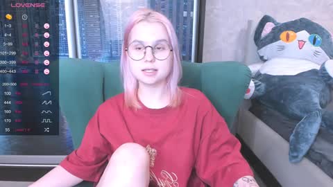 Kira online show from 01-06-25, 04:02