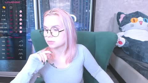 Kira online show from 01-10-25, 07:21