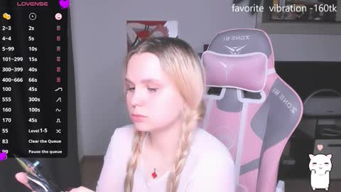 Kira online show from 10-15-25, 06:30