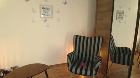 Snapshot of mirela_silver chatting on 02-03-25, 06:24 Mirela online show from 02-03-25, 06:24