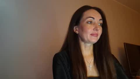 Snapshot of mirelisse chatting on 05-12-26, 08:17 Christina online show from 05-12-26, 08:17