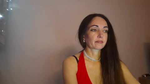 Snapshot of mirelisse chatting on 06-07-26, 08:56 Christina online show from 06-07-26, 08:56