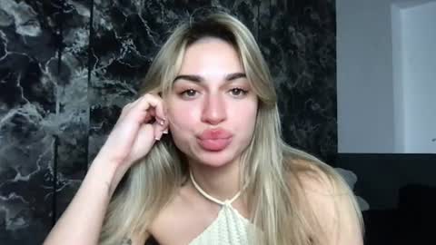 Snapshot of miri07 chatting on 06-16-26, 07:49 miri07 online show from 06-16-26, 07:49