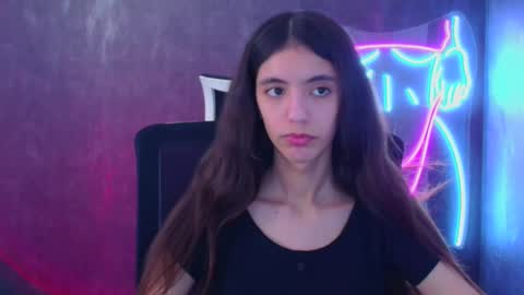 Snapshot of miri_miss chatting on 12-15-24, 10:39 Miri online show from 12-15-24, 10:39