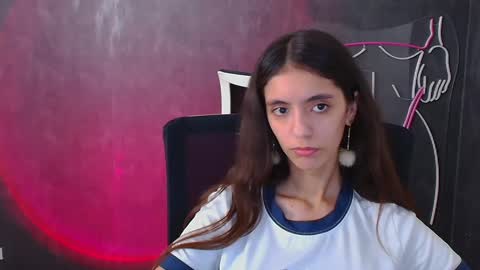 Snapshot of miri_miss chatting on 12-21-24, 01:32 Miri online show from 12-21-24, 01:32