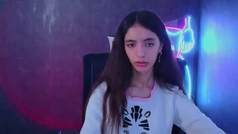 Snapshot of miri_miss chatting on 01-25-25, 01:30 Miri online show from 01-25-25, 01:30