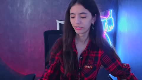 Snapshot of miri_miss chatting on 02-02-25, 10:24 Miri online show from 02-02-25, 10:24