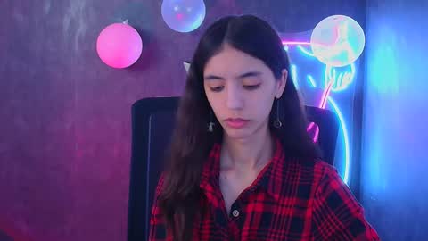 Snapshot of miri_miss chatting on 02-12-25, 03:16 Miri online show from 02-12-25, 03:16
