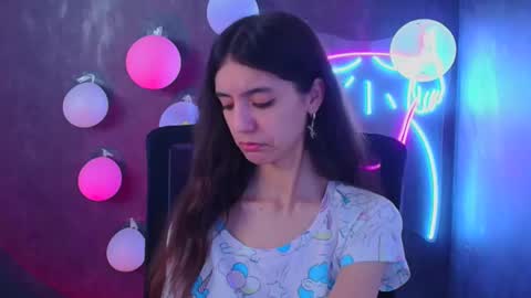 Snapshot of miri_miss chatting on 02-19-25, 04:33 Miri online show from 02-19-25, 04:33