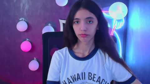 Snapshot of miri_miss chatting on 03-09-25, 12:53 Miri online show from 03-09-25, 12:53