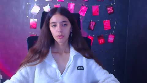 Snapshot of miri_miss chatting on 10-25-25, 12:23 Miri online show from 10-25-25, 12:23